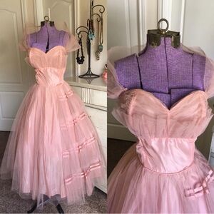 Vintage 1950s blush pink prom cocktail dress (Size M)